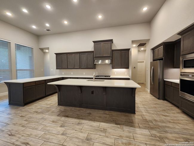 1113 Carriage Loop, House other with 4 bedrooms, 4 bathrooms and null parking in New Braunfels TX | Image 9