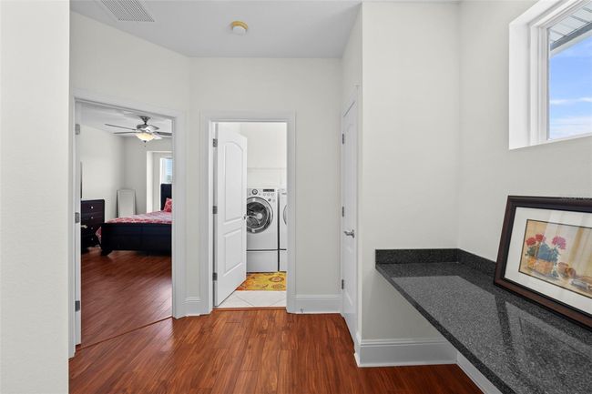 Desk off hall landing | Image 18