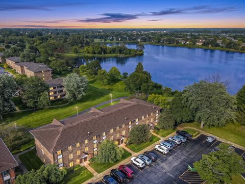 3-3 Timber Ln, Vernon Hills, IL, 60061-1158 | Card Image