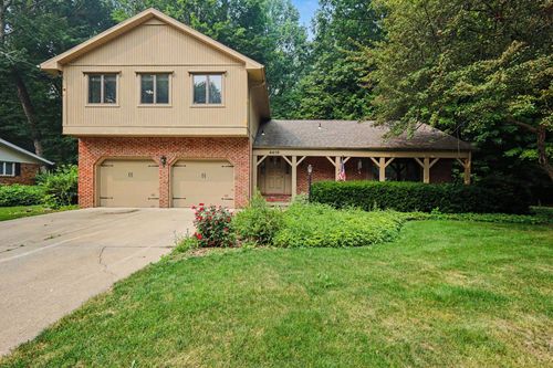 4410 Laurel Dr, Saint Joseph, MI, 49085-9361 | Card Image