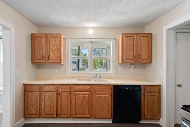 1112 Park Ave, Home with 3 bedrooms, 1 bathrooms and null parking in Winona Lake IN | Image 11