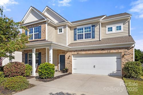 1008 Wainscott Dr, Waxhaw, NC, 28173-7177 | Card Image