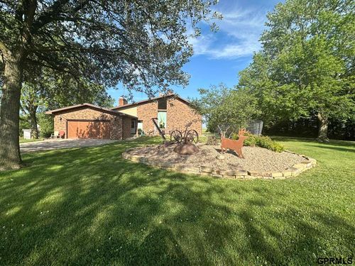 1389 County Road 2500, Wilber, NE, 68465-2422 | Card Image