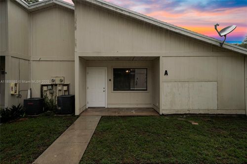 a-5320 Elmhurst Rd, West Palm Beach, FL, 33417 | Card Image