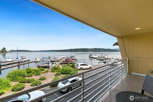 apt-202-9520 Rainier Ave S, Seattle, WA, 98118-6052 | Card Image