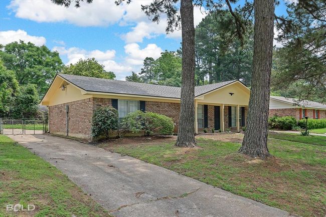 8853 Bayonne Drive, House other with 3 bedrooms, 2 bathrooms and null parking in Shreveport LA | Image 4