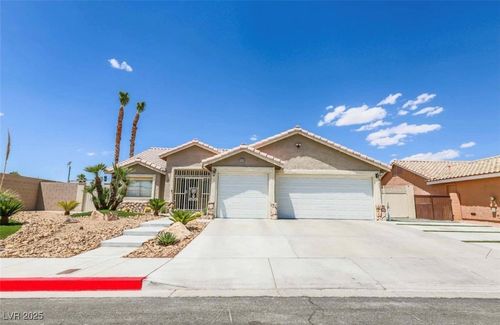 6324 Hill Haven Ave, Las Vegas, NV, 89130-2352 | Card Image