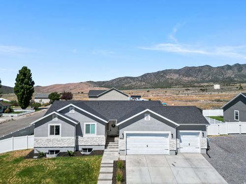 3733 N Eisenhower St, Eagle Mountain, UT, 84013-9736 | Card Image