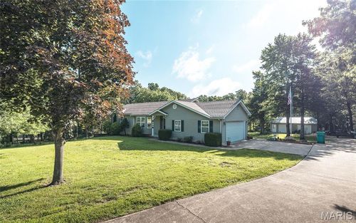 240 N Bernhardt Ave, Gerald, MO, 63037-1624 | Card Image