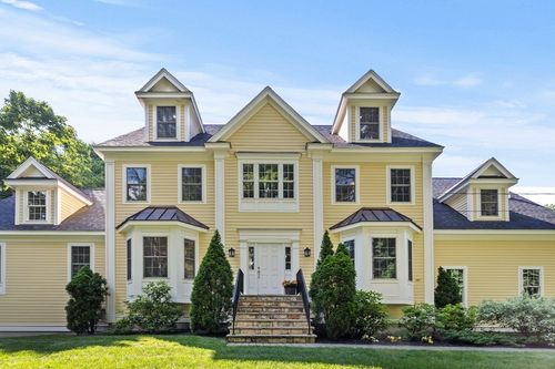 3 Torr St, Andover, MA, 01810-4021 | Card Image