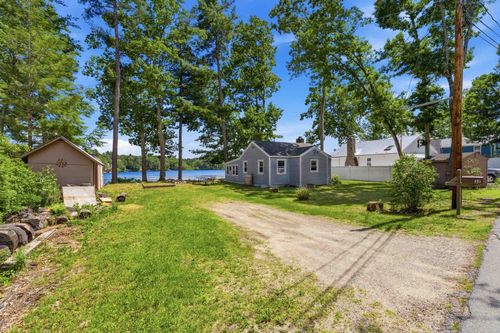 32 N Shore Rd, Sandown, NH, 03873-2434 | Card Image