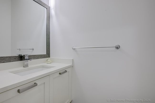 Bathroom with vanity | Image 28