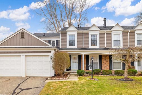 1395 Crescent Ln, Rochester Hills, MI, 48306-4279 | Card Image