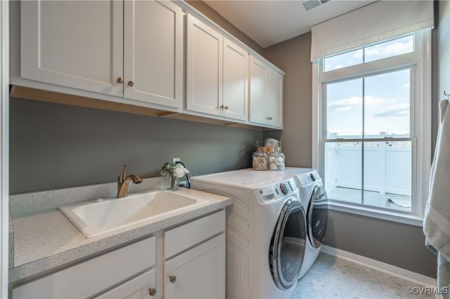 Photo from Boone Homes Gallery; photo of similar home, not home for sale; upgrades shown | Image 8