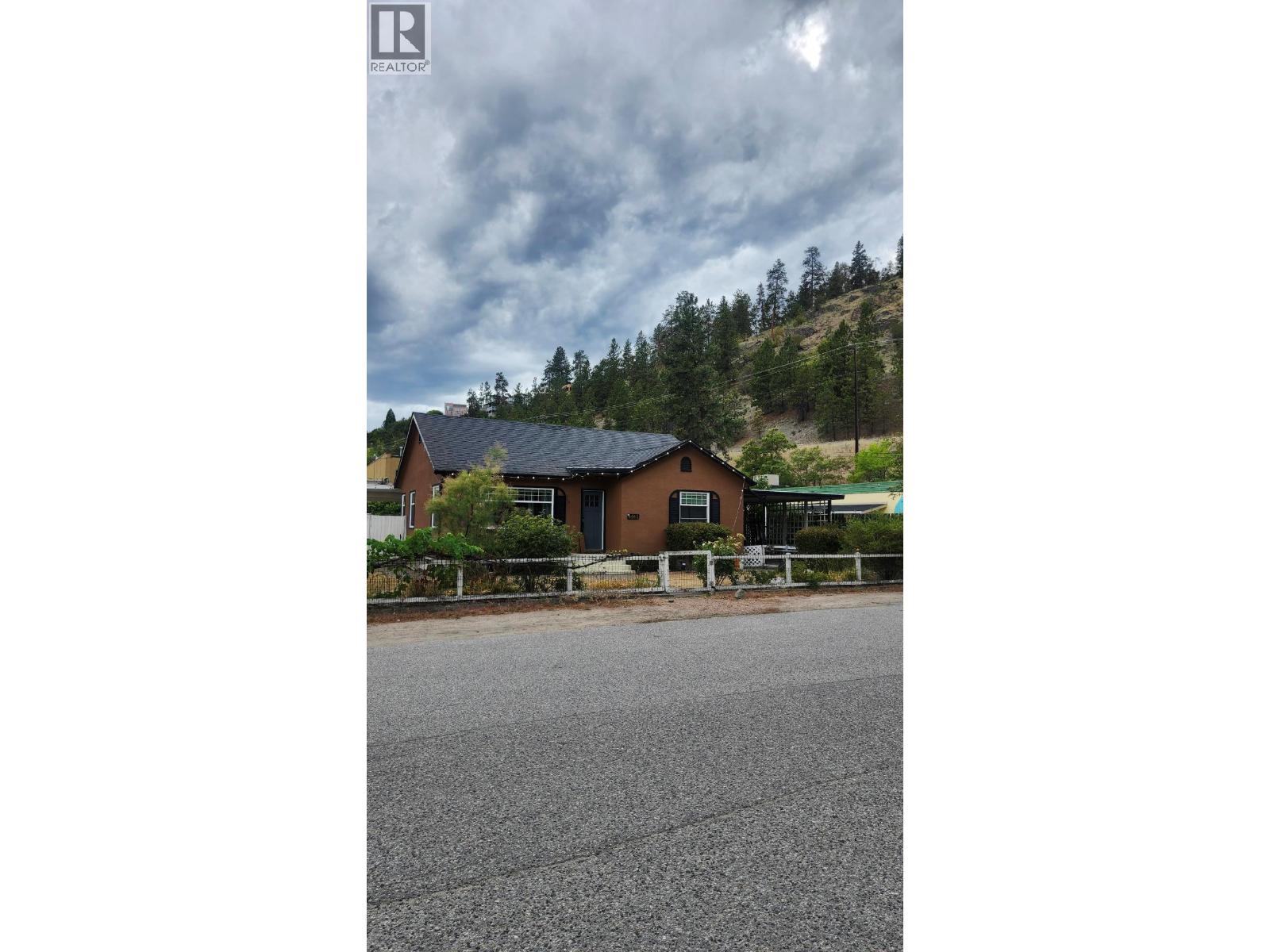 Land in Peachland 2