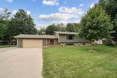 230 Hi Mae Cir, Lester Prairie, MN, 55354-7706 | Card Image