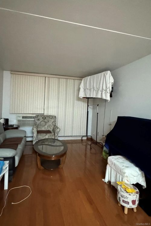 apt-4e-36-41 Union St, Flushing, NY, 11354-4150 | Card Image