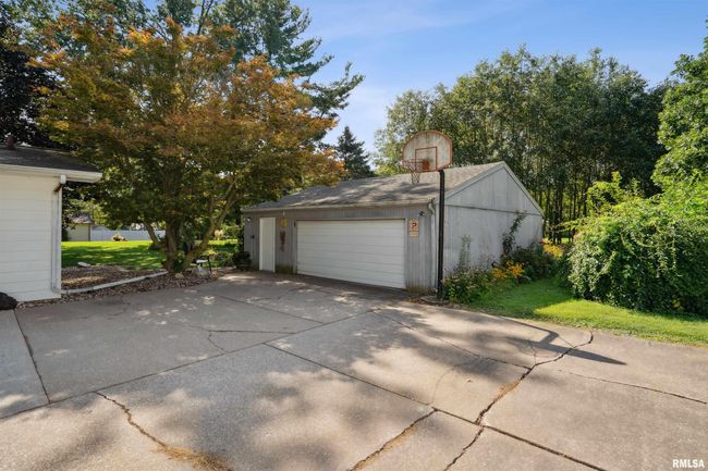 201 W 19 Th Ave, House other with 3 bedrooms, 1 bathrooms and null parking in Coal Valley IL | Image 14