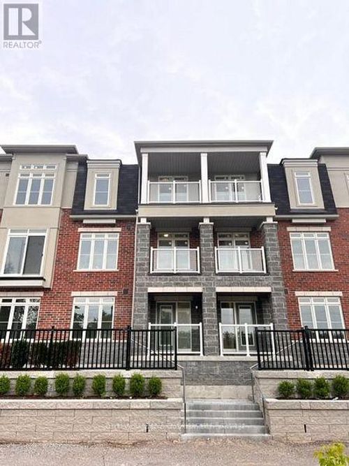 204-2540 William Jackson Dr, Pickering, ON, L1X0E4 | Card Image