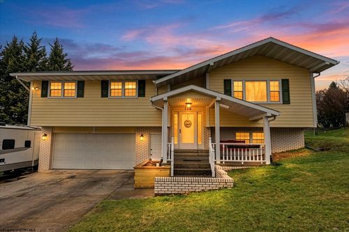 128 Scenery Dr, Morgantown, WV, 26505-2523 | Card Image