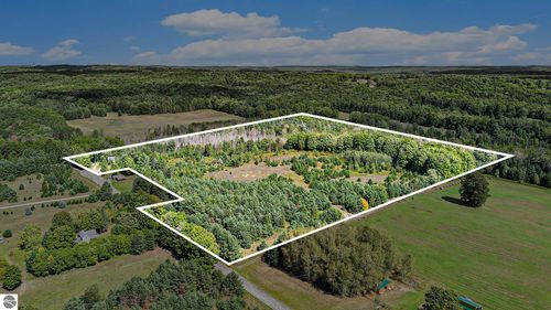 2343 Carpenter Rd, Bellaire, MI, 49615-9008 | Card Image