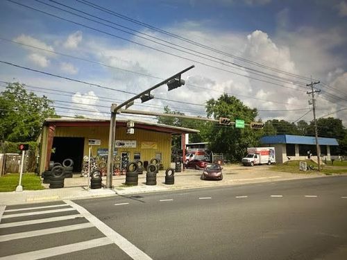 2425 Springhill Rd, Tallahassee, FL, 32305-6145 | Card Image