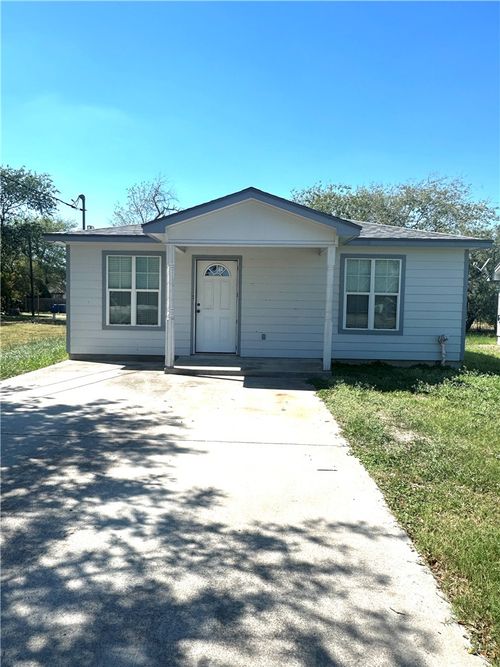 716 Sodville St, Sinton, TX, 78387-3654 | Card Image