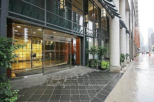 701-1121 Bay St, Toronto, ON, M5S3L9 | Card Image
