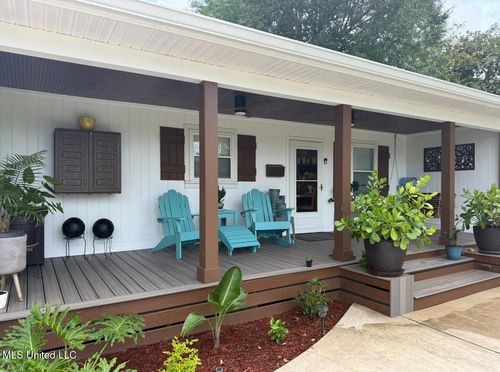 625 Susan Cir, Gautier, MS, 39553-4042 | Card Image
