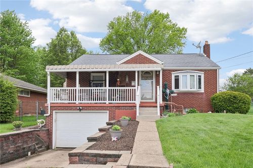 216 Eastern Dr, Lower Burrell, PA, 15068-3236 | Card Image