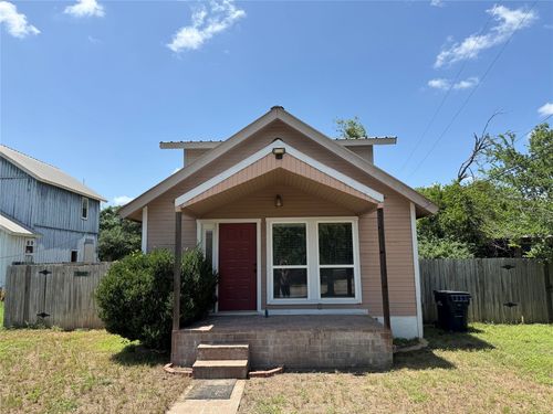 572 Eastern Avenue, Bertram, TX, 78605 | Card Image