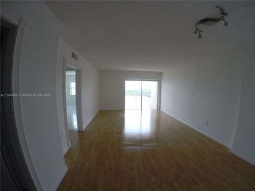 apt-905-400 Kings Point Dr, Sunny Isles Beach, FL, 33160-4736 | Card Image