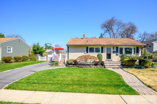 144 Garden Ter, Edison, NJ, 08817-4526 | Card Image