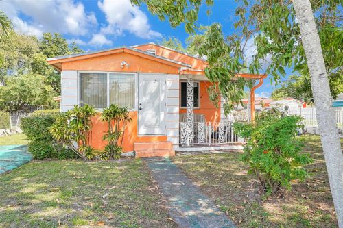 1451 Nw 43rd St, Miami, FL, 33142 | Card Image
