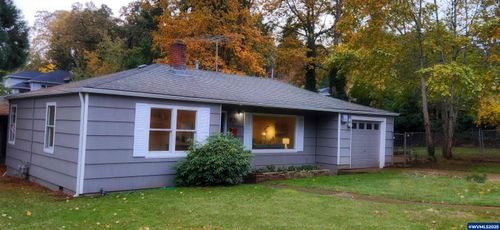 820 W Vista Ave S, Salem, OR, 97302-5578 | Card Image