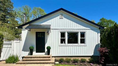 47 Norwich St, Huntingtn Sta, NY, 11746-8423 | Card Image