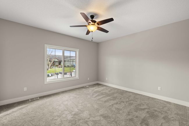8479 Lakeshore Dr, Home with 3 bedrooms, 2 bathrooms and null parking in Dexter IA | Image 17