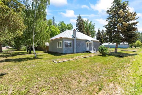 720 1st St W, Fairfield, ID, 83327 | Card Image