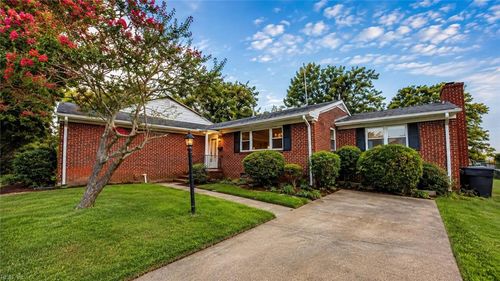 58 College Place, Hampton, VA, 23669 | Card Image