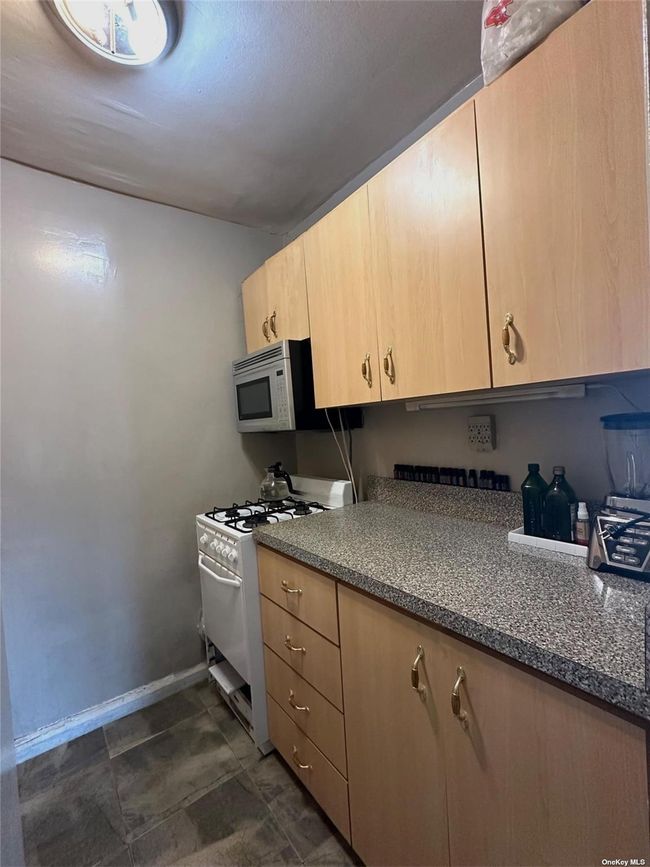 APT-6F - 78 46 Th Ave, Home with 0 bedrooms, 1 bathrooms and null parking in Elmhurst NY | Image 6