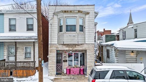 207 W Poplar St, SHENANDOAH, PA, 17976-2285 | Card Image