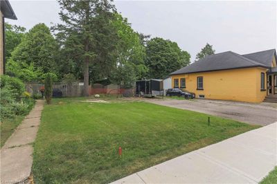 108 Oak St, Home with 0 bedrooms, 0 bathrooms and null parking in Brantford ON | Image 1