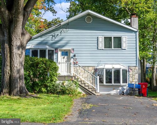 423 Sunnemeade Avenue, WARMINSTER, PA, 18974 | Card Image