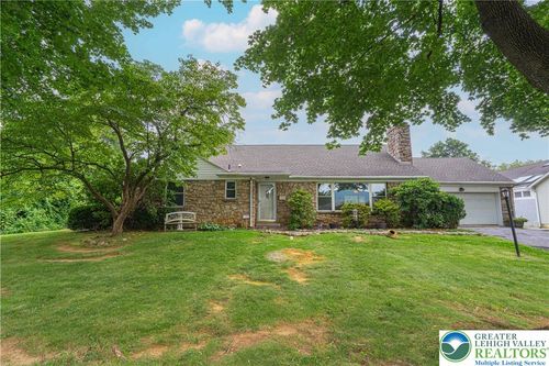 111 W Lynnwood St, Allentown, PA, 18103-4160 | Card Image