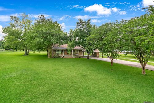 5519 Elm Grove Rd, Port Allen, LA, 70767-5205 | Card Image