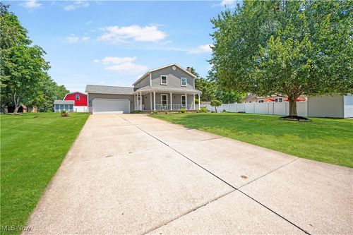 12366 Springwater Avenue Nw, Uniontown, OH, 44685 | Card Image