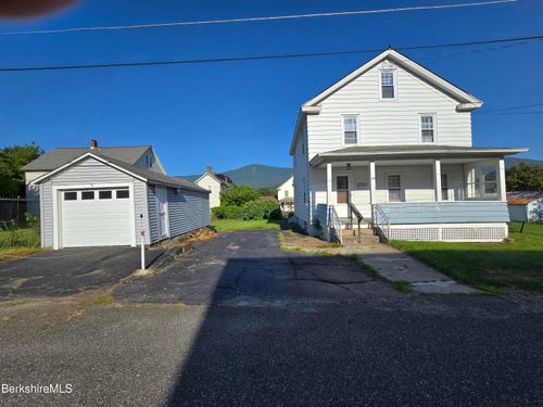 10 Hayer St, Adams, MA, 01220 | Card Image