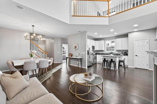 1385 White Oak Dr, Chaska, MN, 55318-1401 | Card Image