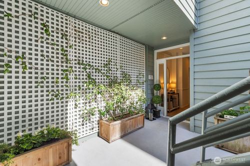 701-2349 Harbor Ave Sw, Seattle, WA, 98126-2166 | Card Image