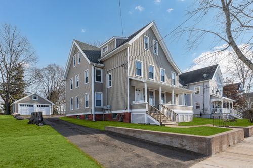 33 Church St, Branford, CT, 06405-3829 | Card Image